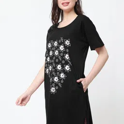 AANVI KURTI Women Floral 2 Printed Pockets 1 T-shirt image 2