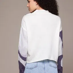 The Roadster Lifestyle Co. Floral Printed Pullover image 3