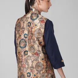 Vastraa Fusion Women Floral Printed Nehru Jackets image 3