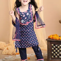 Here&Now X Kinder Kids Girls Floral Printed Regular Pure Cotton Kurta with Trousers & With Dupatta image 5