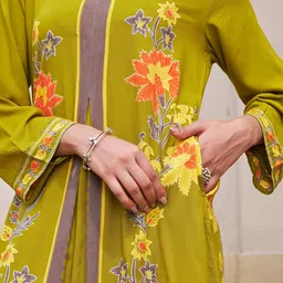 HERE&NOW Floral Printed Mandarin Collar Straight Kurta With Palazzos image 2