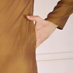 House of Pataudi Geometric Embroidered Band Collar Mirror Work Straight Kurta image 5