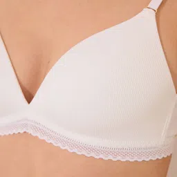 women'secret Striped Lightly Padded Underwired Medium Coverage Bra image 3