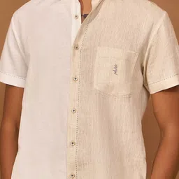 VIVEK KARUNAKARAN Men Spread Collar Solid Linen Slim Fit Casual Shirt image 2