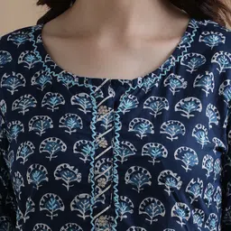 Jaipur Kurti Floral Printed Thread Work Pure Cotton Kurta with Trouser & Dupatta image 3