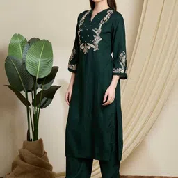 FASHOR Embroidered Round Neck Kurta With Trousers Co-Ords image 3