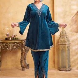 Kaftanize Embellished V Neck Tunic With Trouser Co-Ords-picture-35