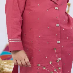 Vivedkids Boys Solid Cotton Blend Kurta & Trouser image 4