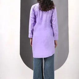 Charukriti Women Thread Work Kurta image 2