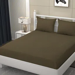 B' Decorlish Green Striped 210 TC King Bedsheet with 2 Pillow Covers image 2