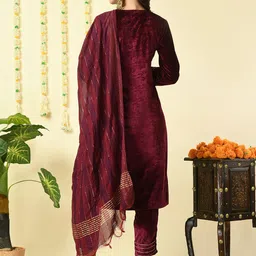 KALINI Women Regular Velvet Kurta with Trousers & Dupatta image 5