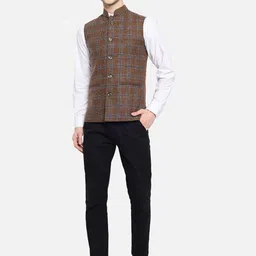 vastraa fusion Men Solid Nehru Jacket image 5