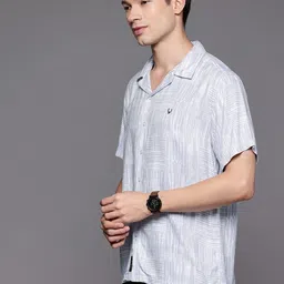 Allen Solly Relaxed Fit Abstract Printed Casual Shirt image 5