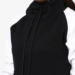 Campus Sutra Black & White Cotton Regular Fit Sweatshirt image 5