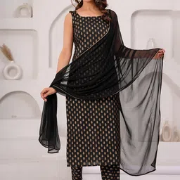 Nayo Women Printed Regular Pure Cotton Kurta with Trousers & With Dupatta-picture-21