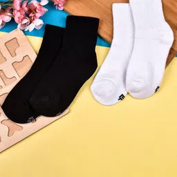 FOOTPRINTS Kids Pack of 2 Claf Length Sport Socks image 5