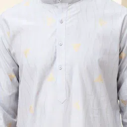 SOJANYA Men Regular Kurta with Churidar image 2