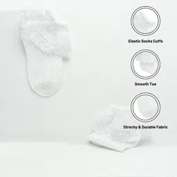 The little lookers Cotton Pack Of 2 Leaves & Bow Applique Detailed Socks - Black & White image 3