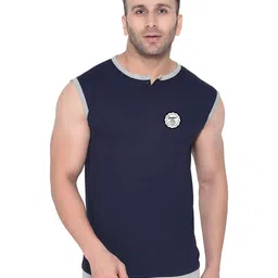 Blisstone Men Solid Henley Neck Slim Fit T-shirt-image-42