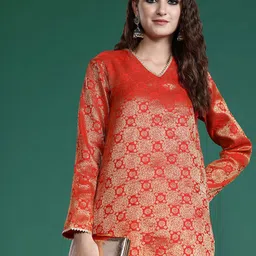 Sangria Women Zari Woven Design Gotta Patti Kurta with Trousers-picture-38