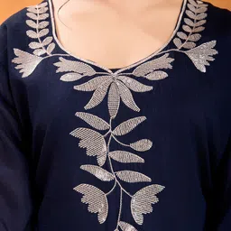 Divyadham Textiles Women Embroidered Thread Work Kurta Trousers & With Dupatta image 4