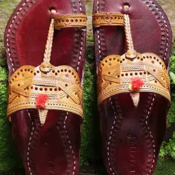 Kalapuri Men's Yellow Kolhapuri Sandals-picture-35