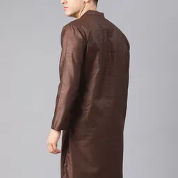 Freehand by The Indian Garage Co Men Brown Solid Straight Kurta image 5