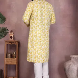 HMGarments Men Printed Regular Pure Cotton Kurta with Pyjamas image 3