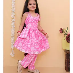 Vastrarth Cotton Sleeveless Floral Printed Kurta Pant With Potli Pouch Set - Pink image 4
