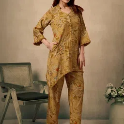 peachmode Mustard Floral Prints & Handcrafted Mirror Work Pure Cotton Co-Ord Set image 3