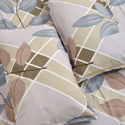 KLOTTHE Beige Geometric 300 TC Fitted Double Fine Bedsheet With Pillow Covers - 98 x 88 In image 4