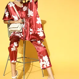 PANIT Women Maroon & White Floral Printed Kaftan Kurta with Trousers image 5