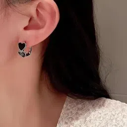 ONUYX Circular Ear Cuff Earrings-picture-41