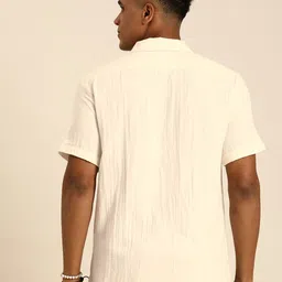 Sangria Men Relaxed Solid Opaque Casual Shirt image 2