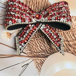 DIVASTRI Women Embellished Alligator Hair Clip-image-2