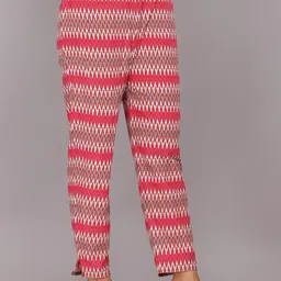OH MI DIOS Women Geometric Printed Regular Pure Cotton Kurta With Trousers & Dupatta image 5