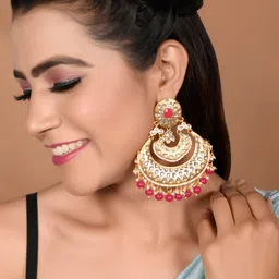 Shoshaa Magenta & Gold-Toned Crescent Shaped Chandbalis Earrings image 2