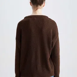 DeFacto Round Neck Pullover image 4