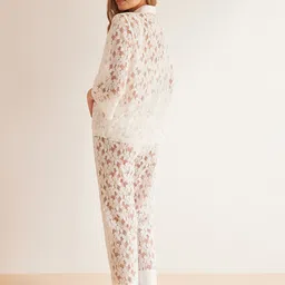 women'secret Women Lace Self Design Floral Night suit image 4