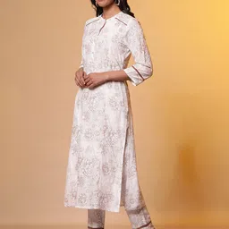 AURELIA Floral Printed Regular Round Neck Straight Kurta with Trousers image 4