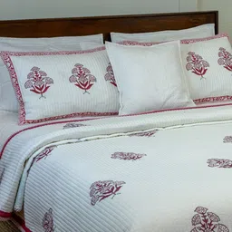 The Jaipur Wala White & Maroon 3 PiecesPrinted Cotton Double Superking Bed Covers image 3