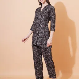 Ruvii Floral Printed Mandarin Collar Tunic With Trouser image 2