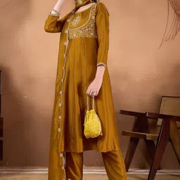 all about you Women Ethnic Motifs Embroidered Empire Thread Work Kurta with Trousers & With Dupatta image 3