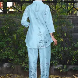 HERE&NOW Women Printed Regular Silk Crepe Co-Ords image 2