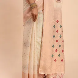 Astita Ethnic Motifs Woven Design Saree image 3