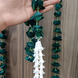 Nutts 4-Pcs Green & White Rose & Tuberose Tassel Toran image 3