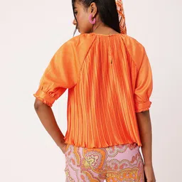 DressBerry Glamorous Accordion Pleats Raglan Top image 4