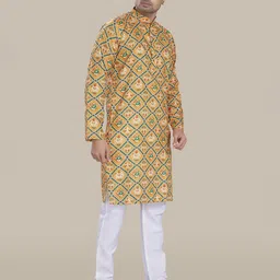 DIVISIVE Men Geometric Printed Mandairan Coller Kurta image 2