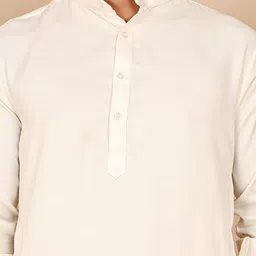 Jompers Men Solid Kurta with Churidar image 4