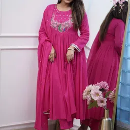Brand Hill Ethnic Motifs Yoke Design Pleated Thread Work Kurta With Trousers & Dupatta-picture-11